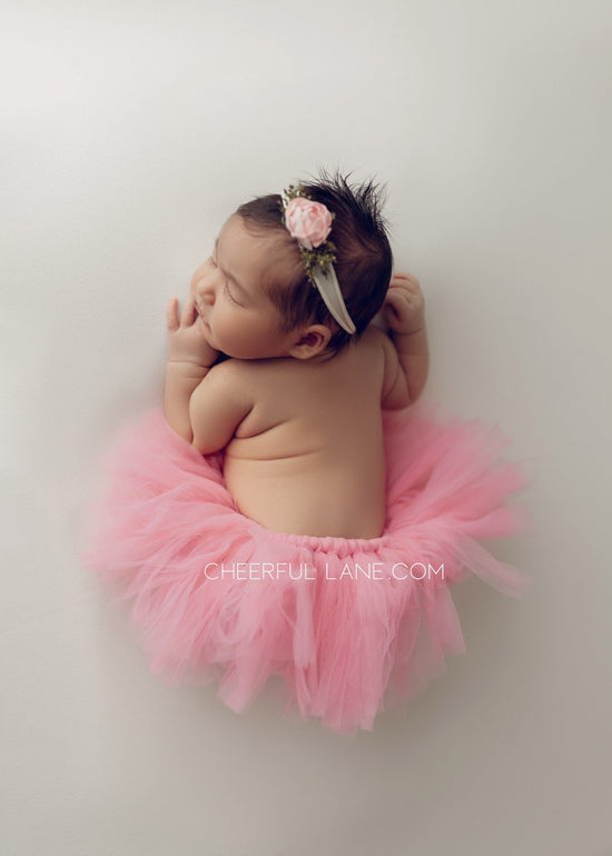 Load image into Gallery viewer, Pink Newborn Tutu Prop - Cheerful Lane
